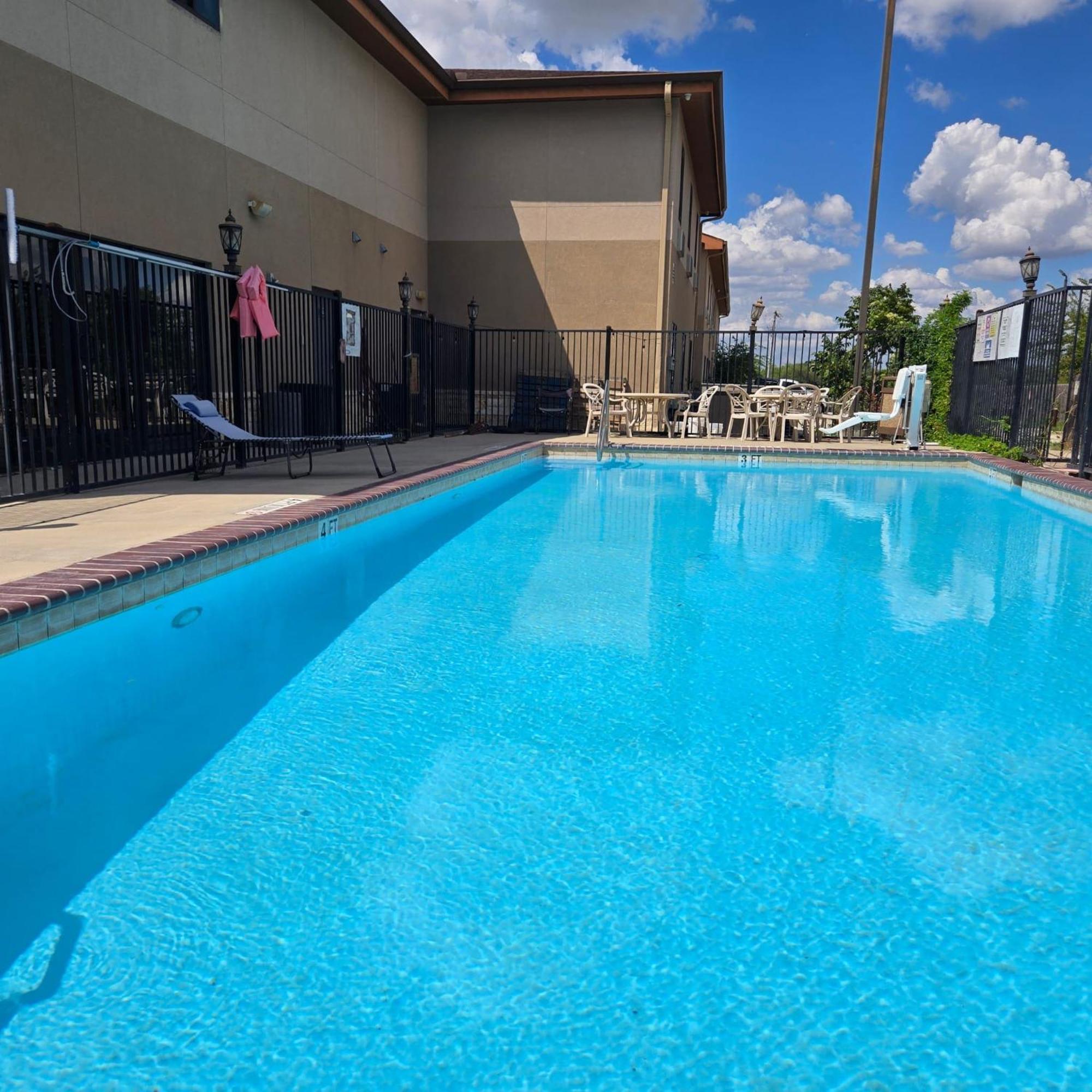 Karnes City Lodge Dış mekan fotoğraf